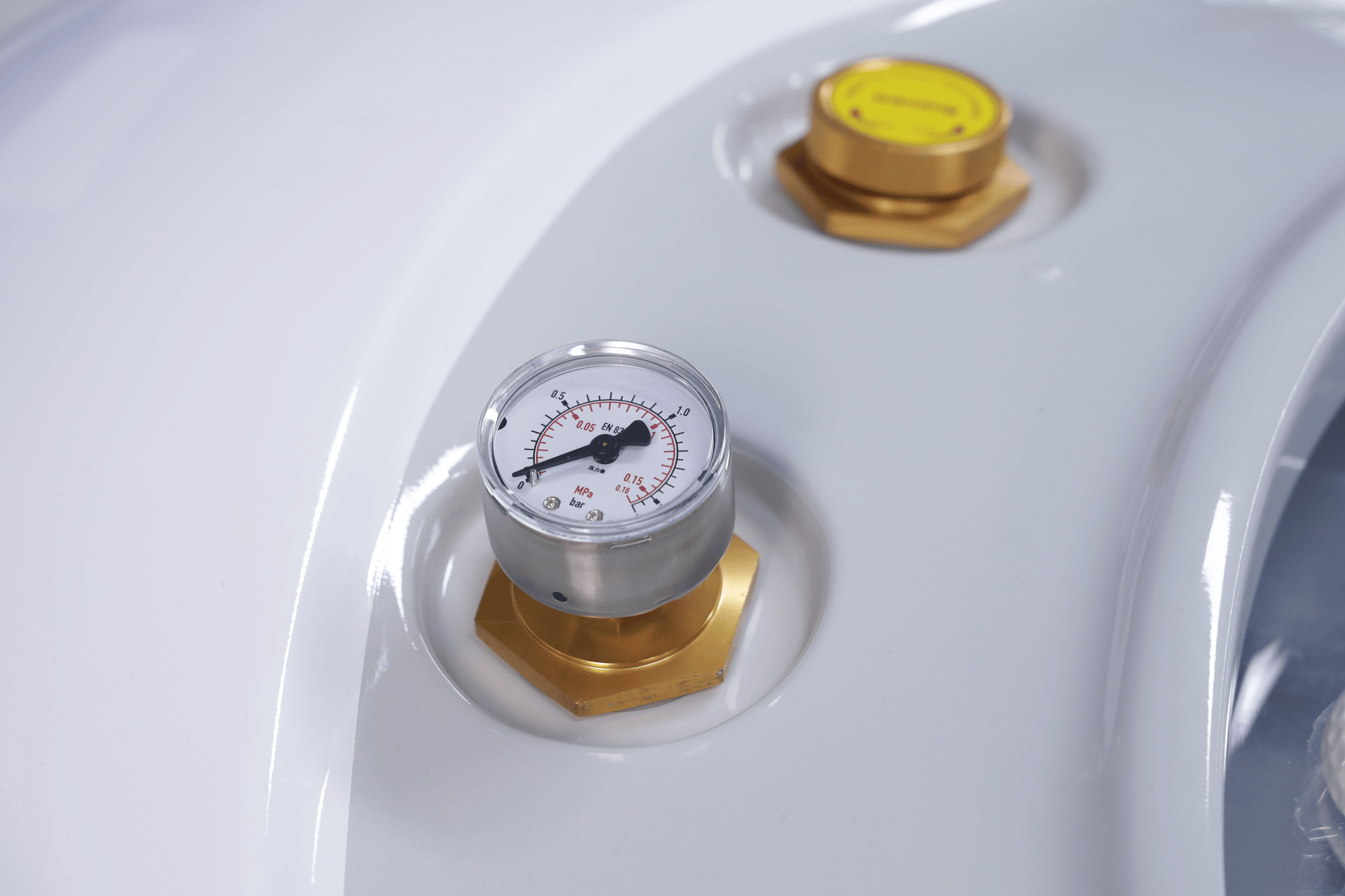 OLV-YTD01, YTD02 Composite Material 2.0ATA Hard-shell Lying Type Hyperbaric Chamber