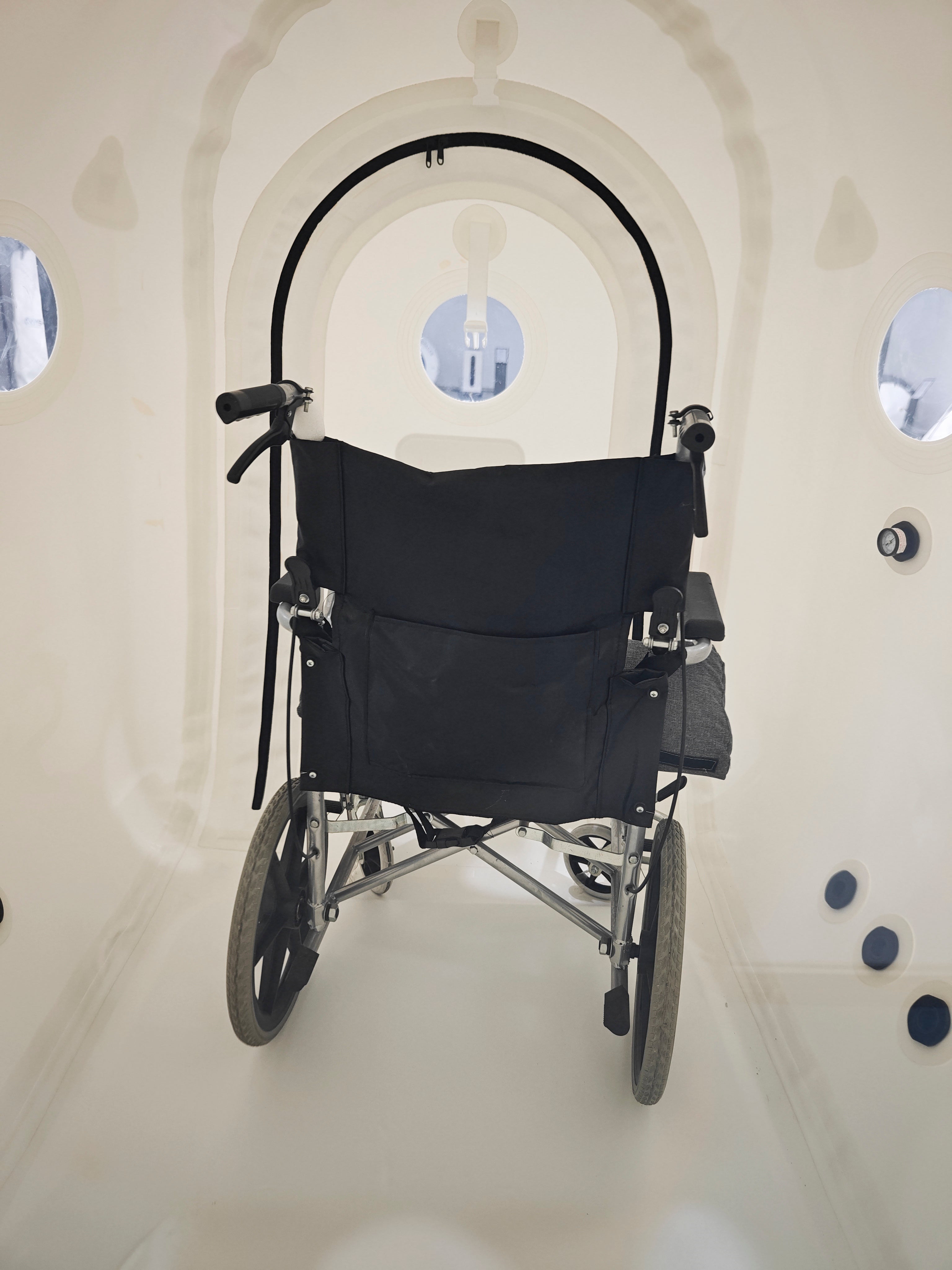 1.3ATA Soft-Shell Wheelchair Hyperbaric Chamber OLV-RW01