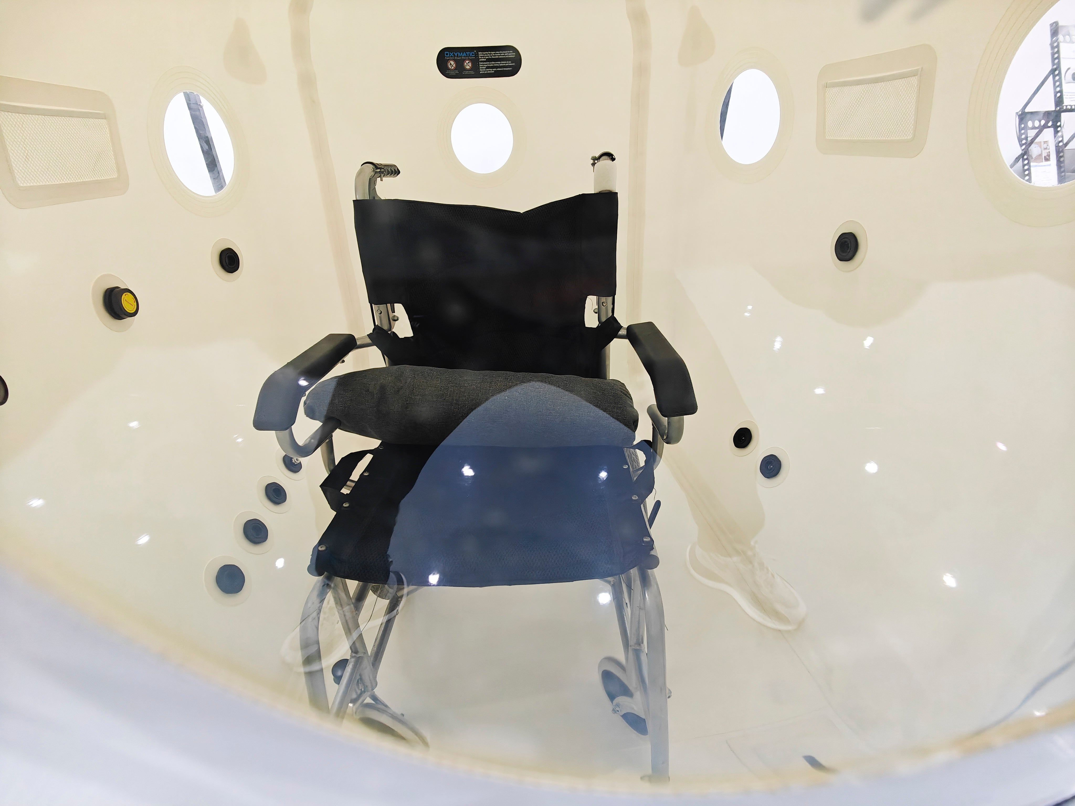 1.3ATA Soft-Shell Wheelchair Hyperbaric Chamber  OLV-RW01