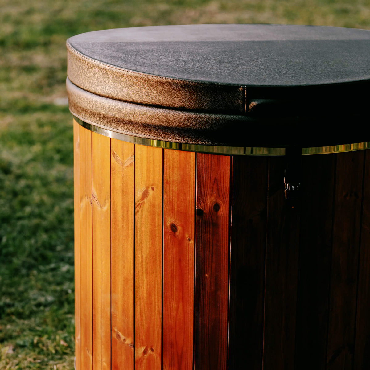 Polaris Premium 1-Person Fully-Assembled ThermoWood Cold Plunge Tub